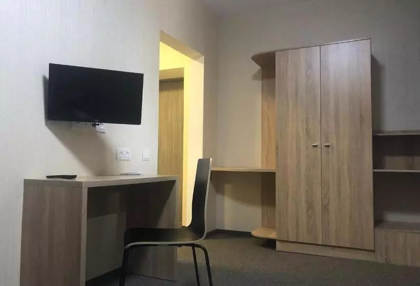 Retkeilymaja U Fedora