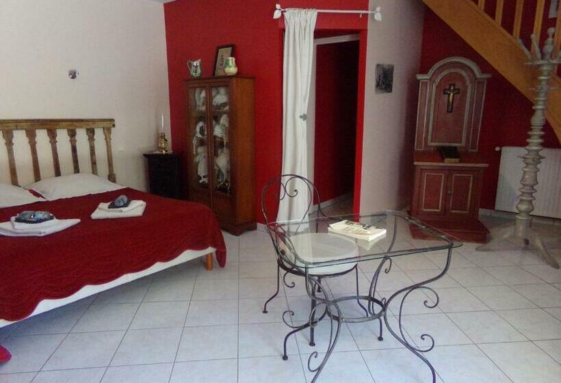 Bed and Breakfast Chambres Et Table D Hôtes, Maisonnettes Individuelles Dans Propriété Privée