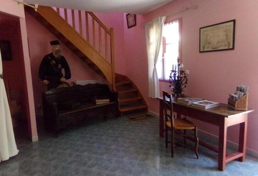 Bed and Breakfast Chambres Et Table D Hôtes, Maisonnettes Individuelles Dans Propriété Privée