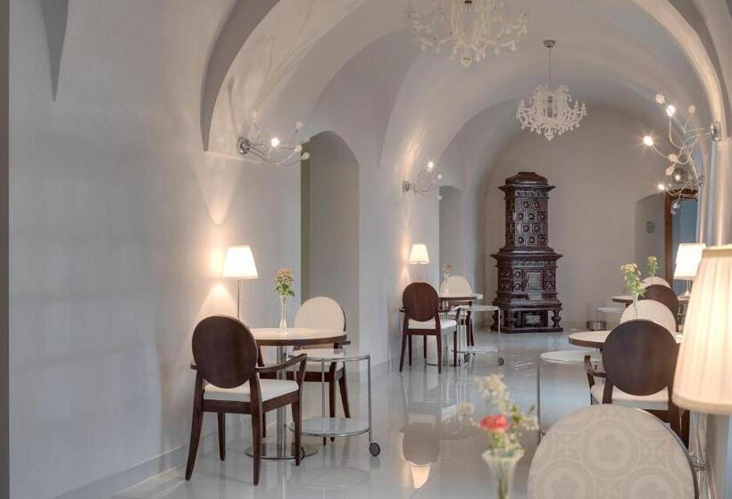 Chateau Herálec Boutique Hotel & Spa By L Occitane