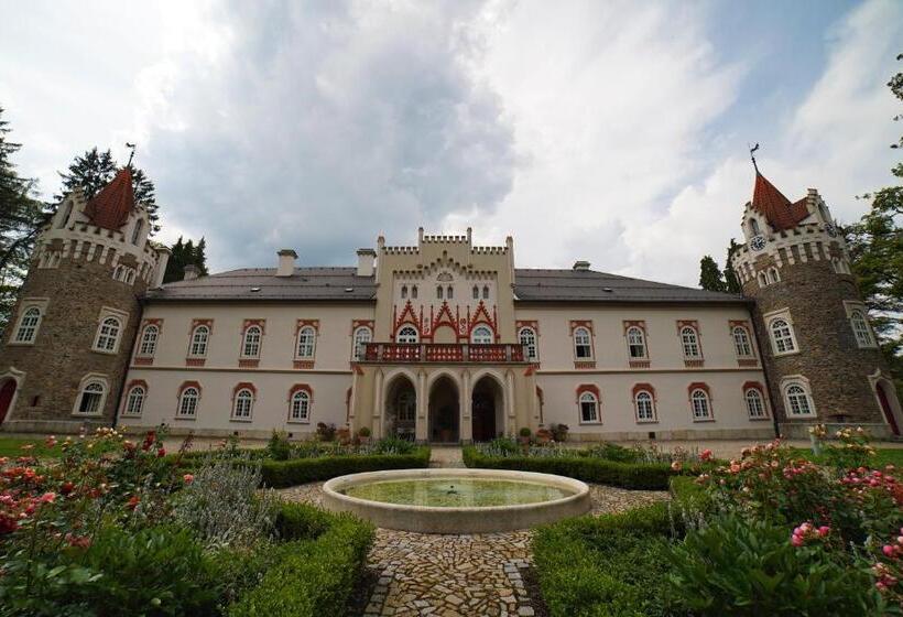 Chateau Herálec Boutique Hotel & Spa By L Occitane