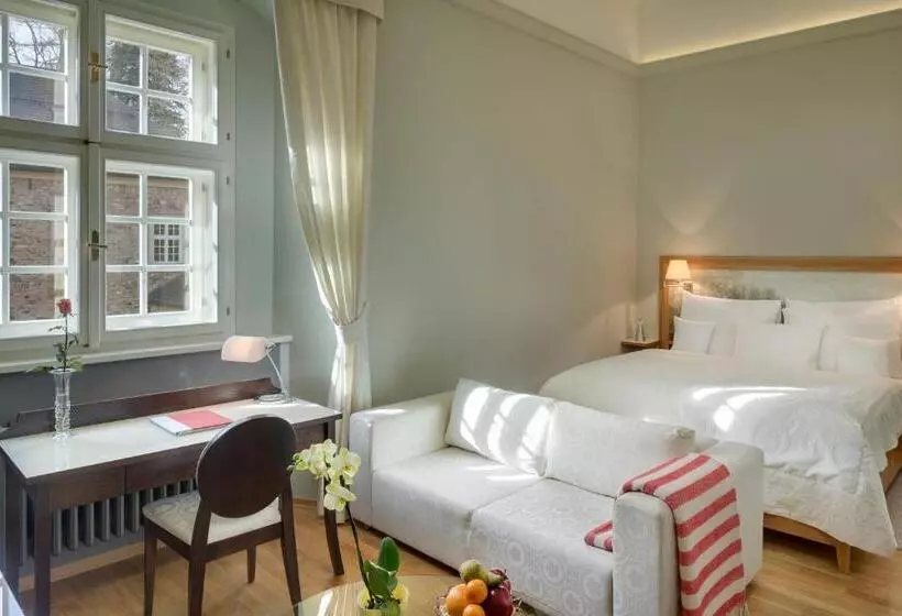 Chateau Herálec Boutique Hotel & Spa By L Occitane