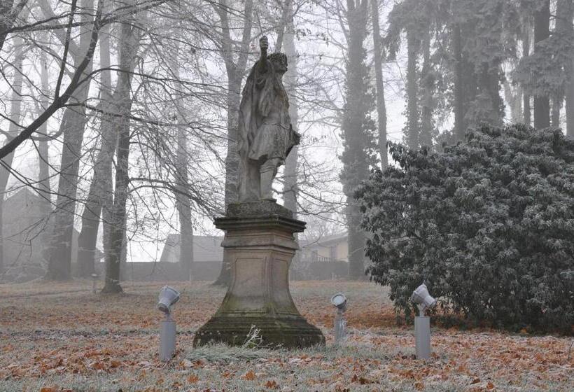 Chateau Herálec Boutique Hotel & Spa By L Occitane