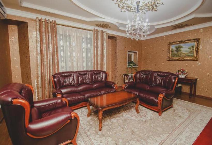 هتل Khujand Deluxe