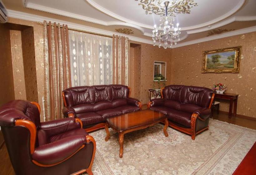 هتل Khujand Deluxe