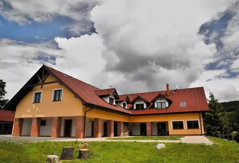 Majatalo Penzion šejby