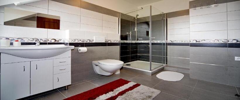 פנסיון Penzion šejby