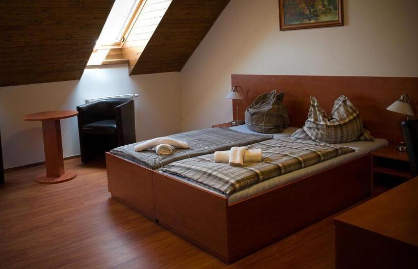 פנסיון Penzion šejby