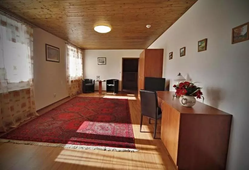 Majatalo Penzion šejby