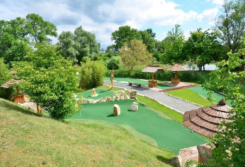 פנסיון Resort Svět