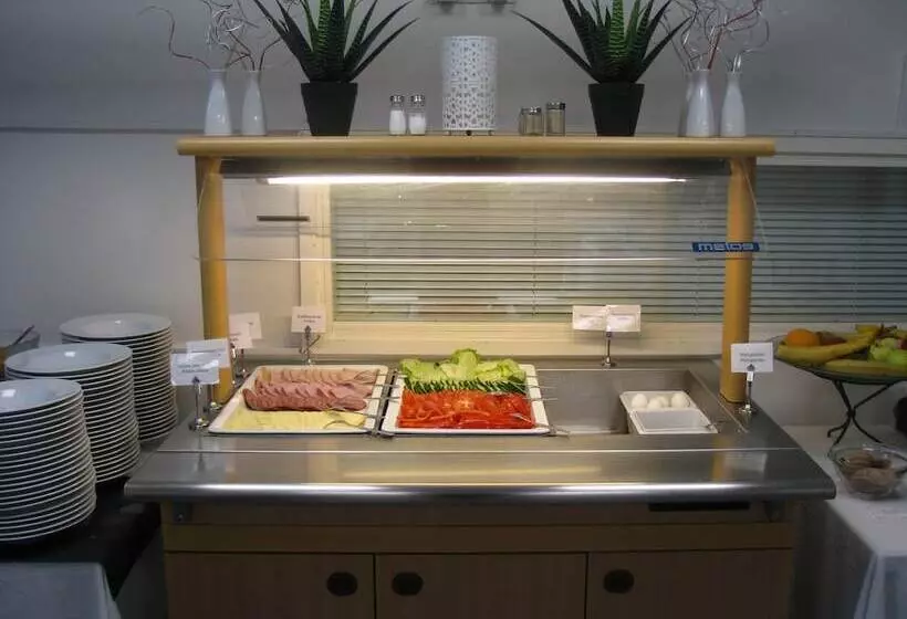 Summer Hotel Katarina