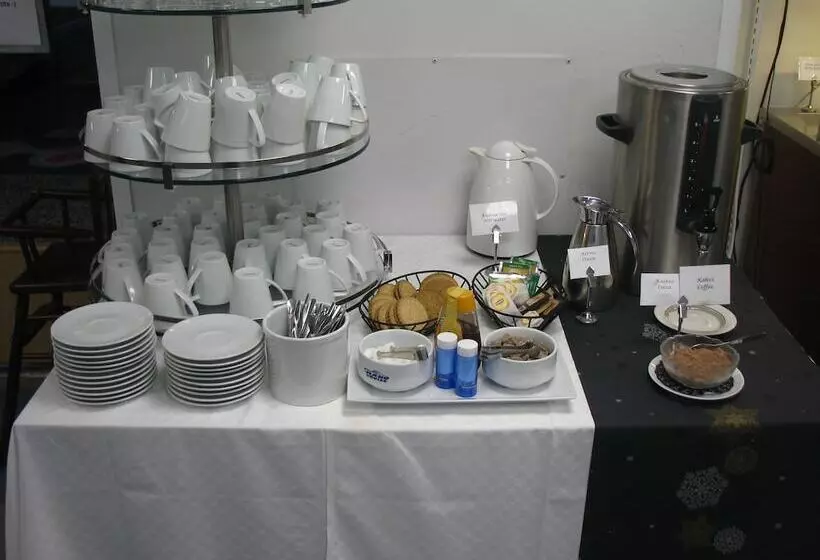 Summer Hotel Katarina