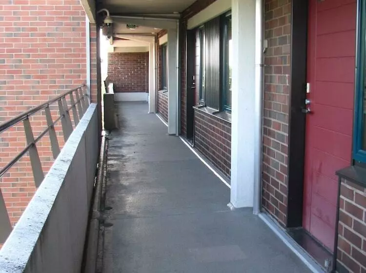 Summer Hotel Katarina