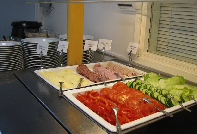 Summer Hotel Katarina