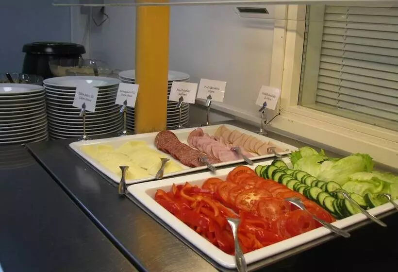 Summer Hotel Katarina