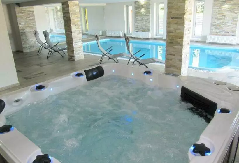 Hotelli Wellness Penzion Life