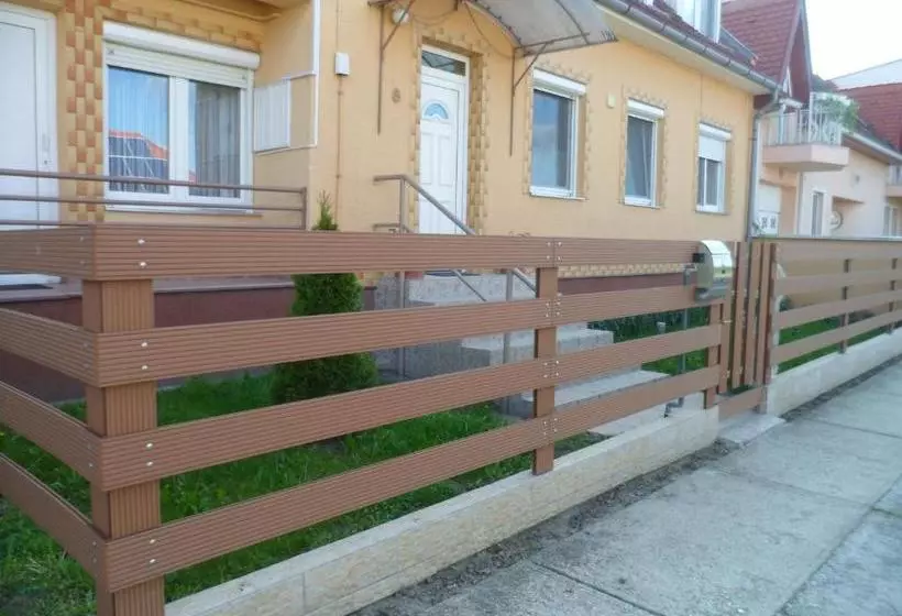 پانسیون Makai Apartman