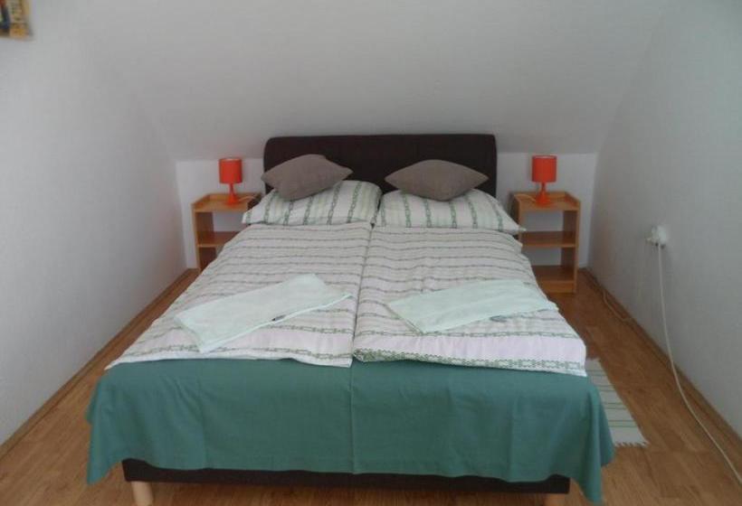 Пансион Makai Apartman