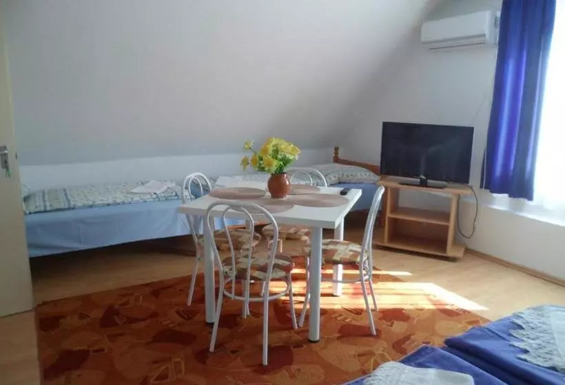 پانسیون Makai Apartman