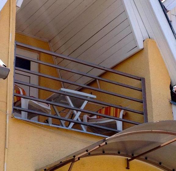 Пансион Makai Apartman