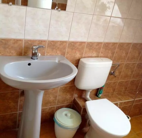 پانسیون Makai Apartman