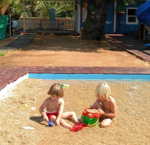 Club Anastasia   Family