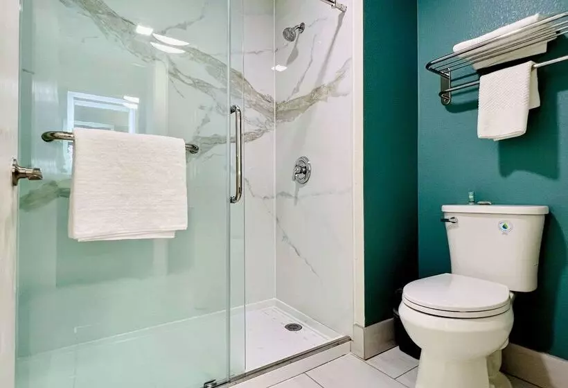 هتل Sleep Inn & Suites