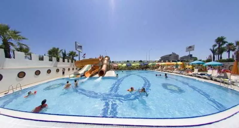 酒店 Arabella World