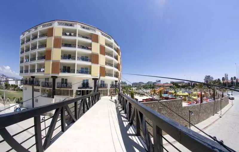 酒店 Arabella World