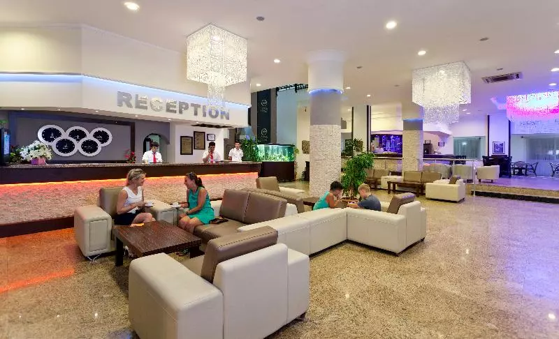 酒店 Arabella World