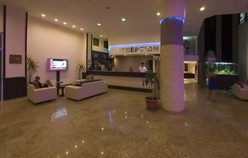 酒店 Arabella World