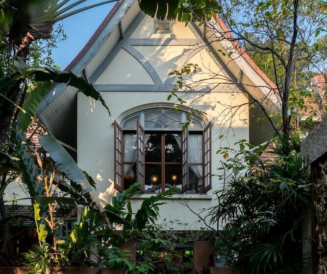 هتل Ariyasom Villa