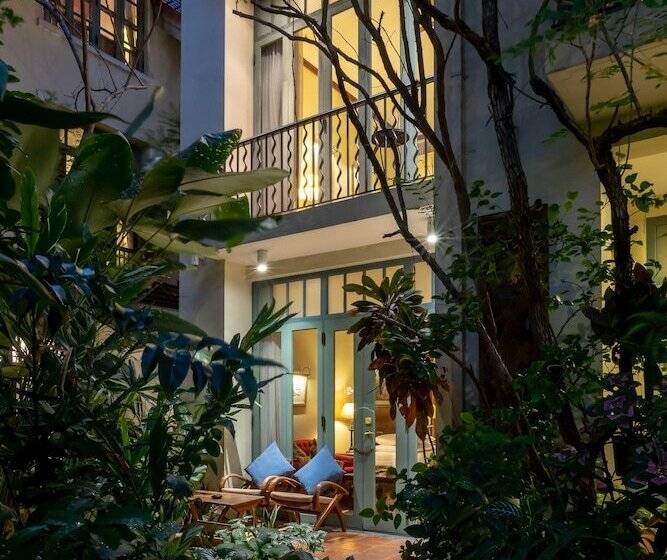 هتل Ariyasom Villa