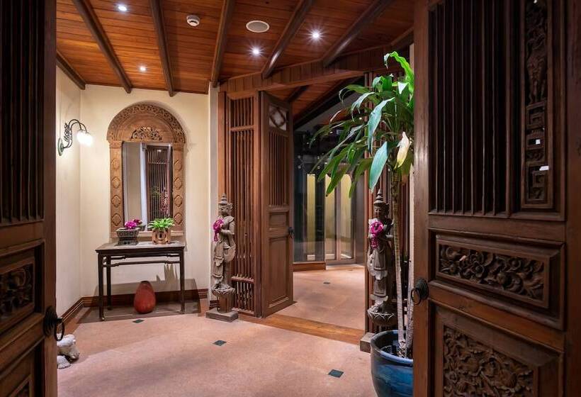 هتل Ariyasom Villa