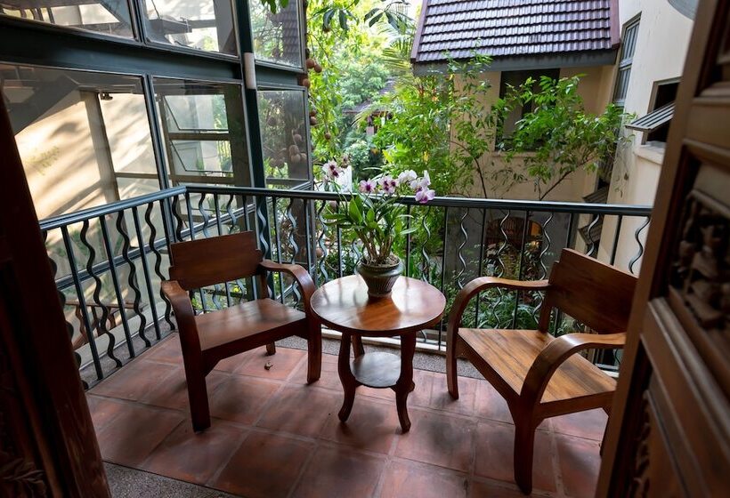 هتل Ariyasom Villa