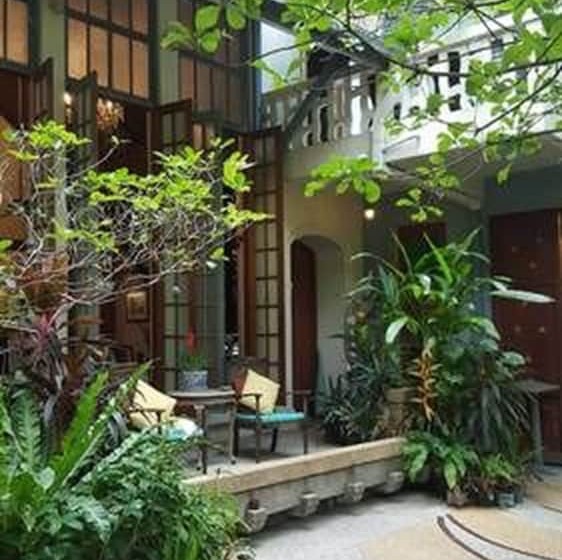 هتل Ariyasom Villa