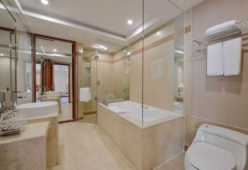 Bayshore Hotel Dalian