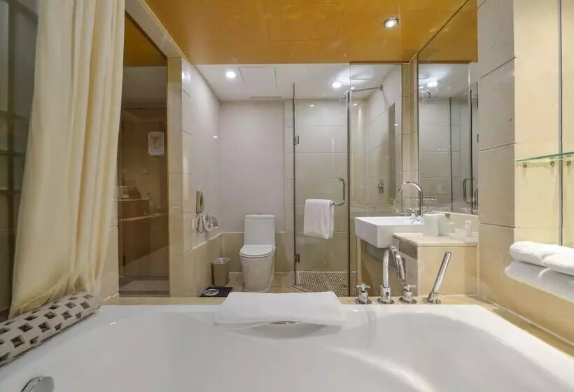 Bayshore Hotel Dalian