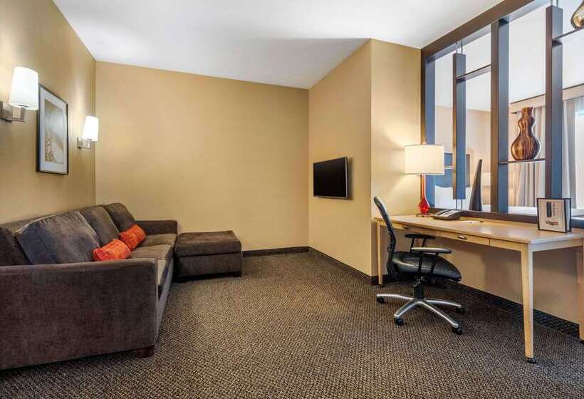 Cambria Hotel Akron   Canton Airport