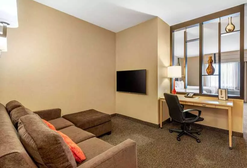 Cambria Hotel Akron   Canton Airport