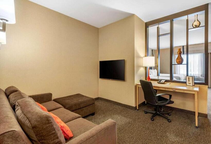 Cambria Hotel Akron   Canton Airport