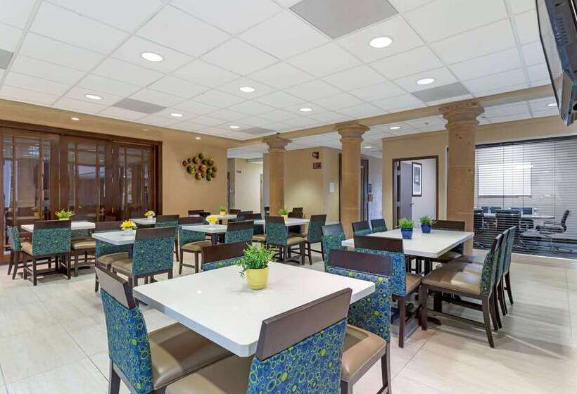 בית מלון כפרי Comfort Suites Kingwood Houston North