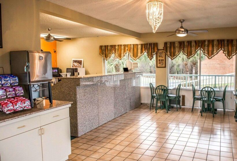 호텔 Econo Lodge Lake City North