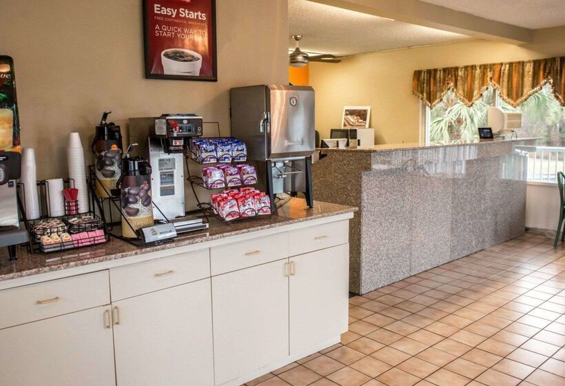 호텔 Econo Lodge Lake City North