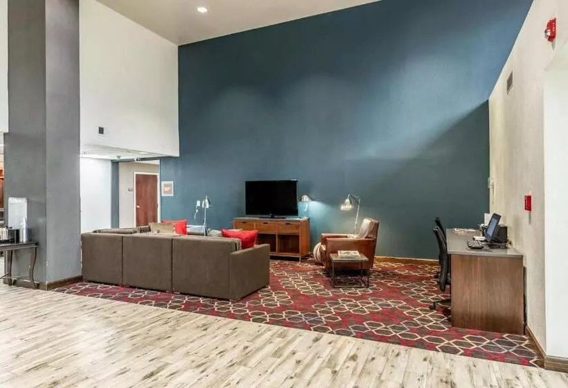 هتل Four Points By Sheraton Greensboro Airport