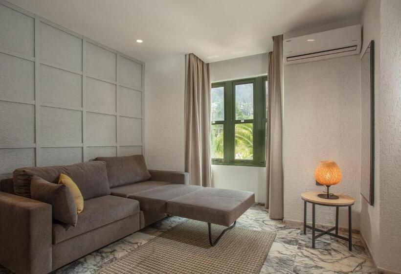 ホテル Grand Aquarium