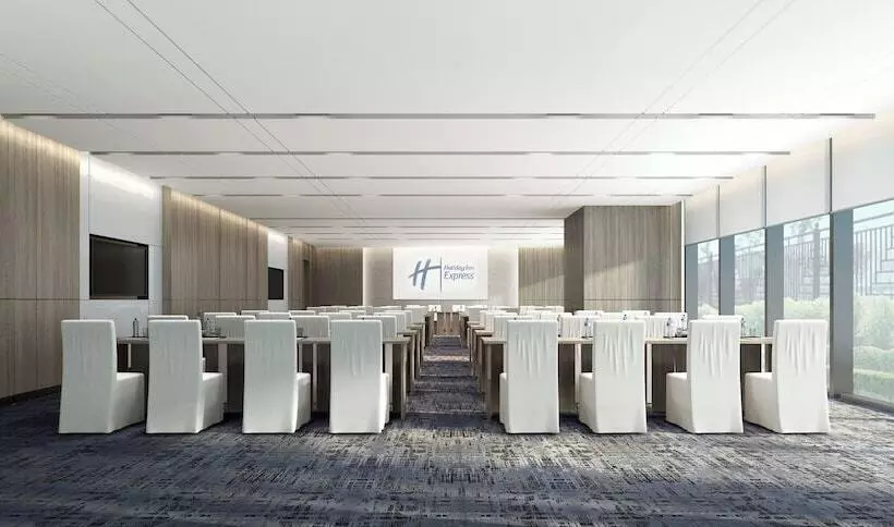 בית מלון כפרי Holiday Inn Express Tianjin Dongli By Ihg