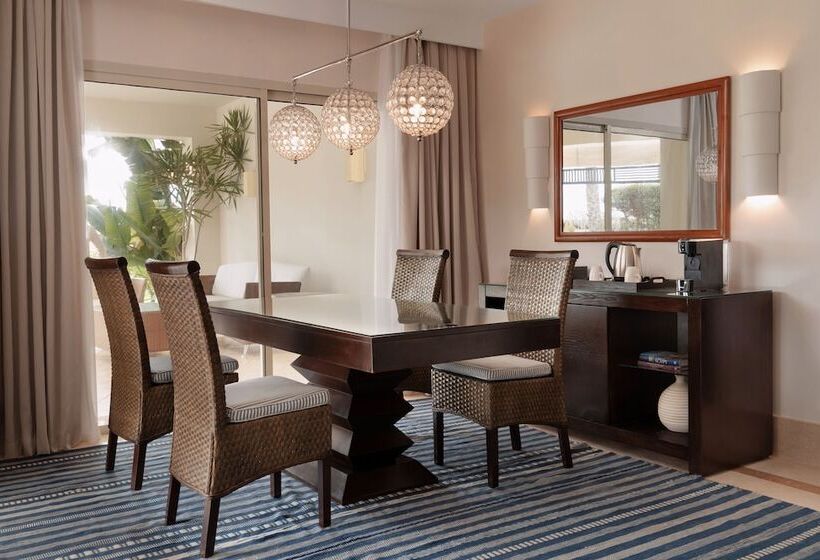 هتل Jaz Elite Crystal, Almaza Bay