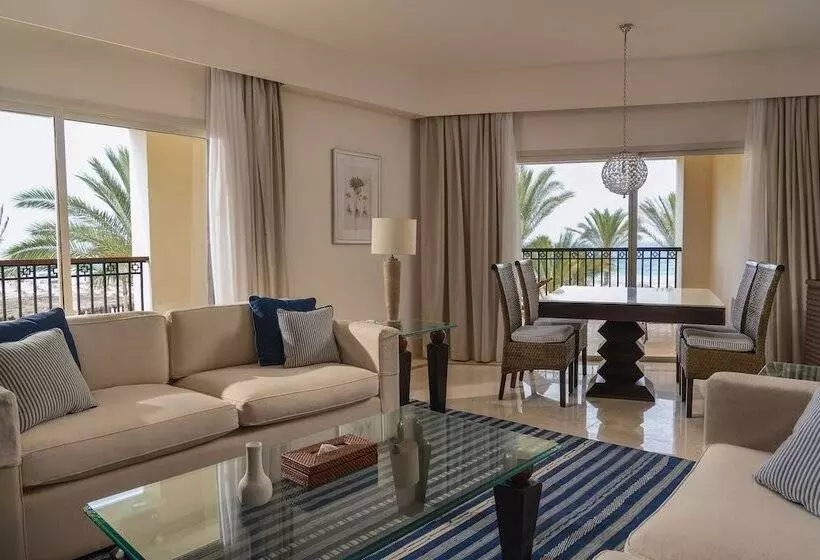 هتل Jaz Elite Crystal, Almaza Bay