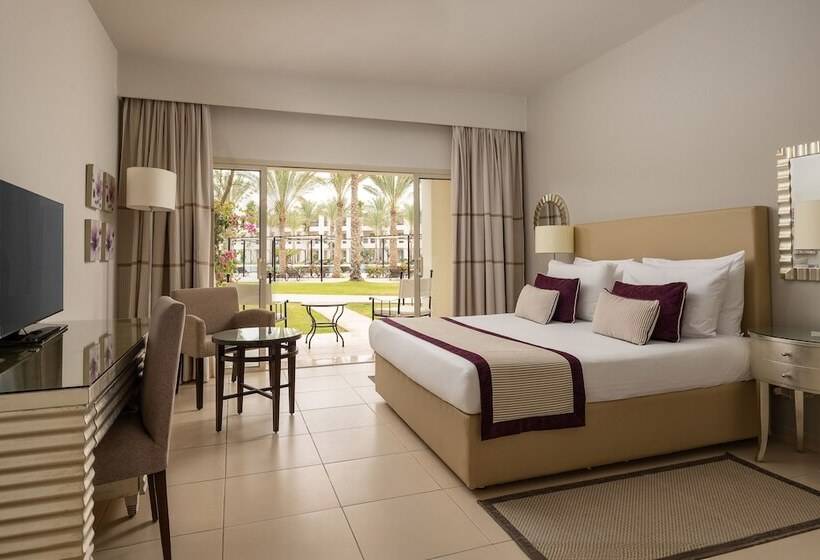 هتل Jaz Elite Crystal, Almaza Bay